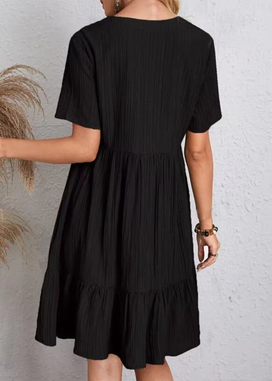 Rina – Comfortabele zomerjurk met flatterende pasvorm